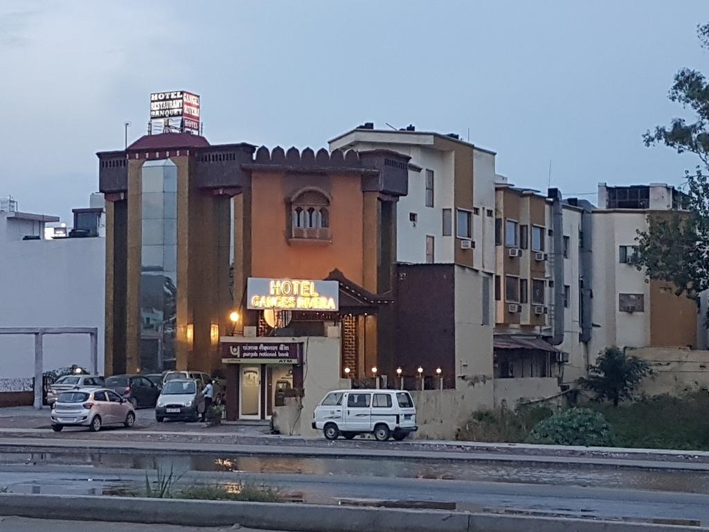 Hotel Ganges Rivera Haridwār Exteriör bild