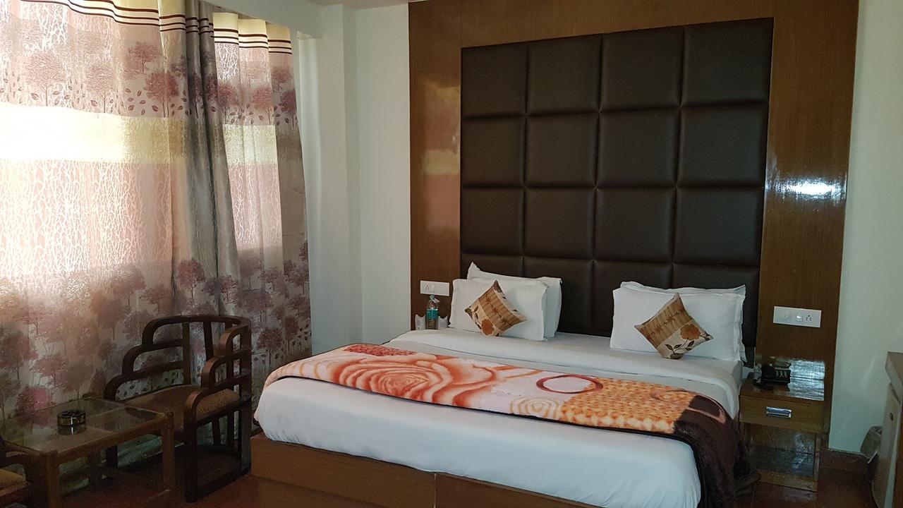 Hotel Ganges Rivera Haridwār Exteriör bild