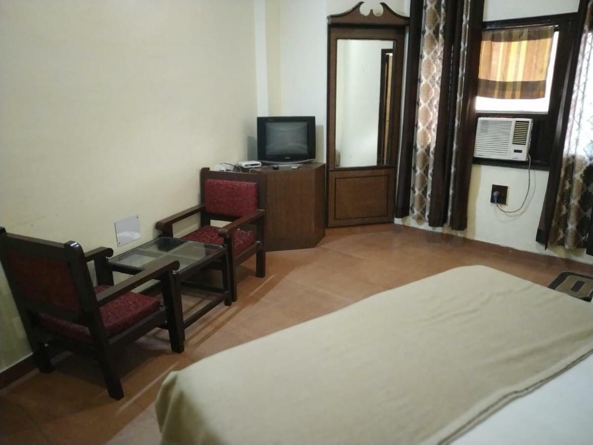 Hotel Ganges Rivera Haridwār Exteriör bild